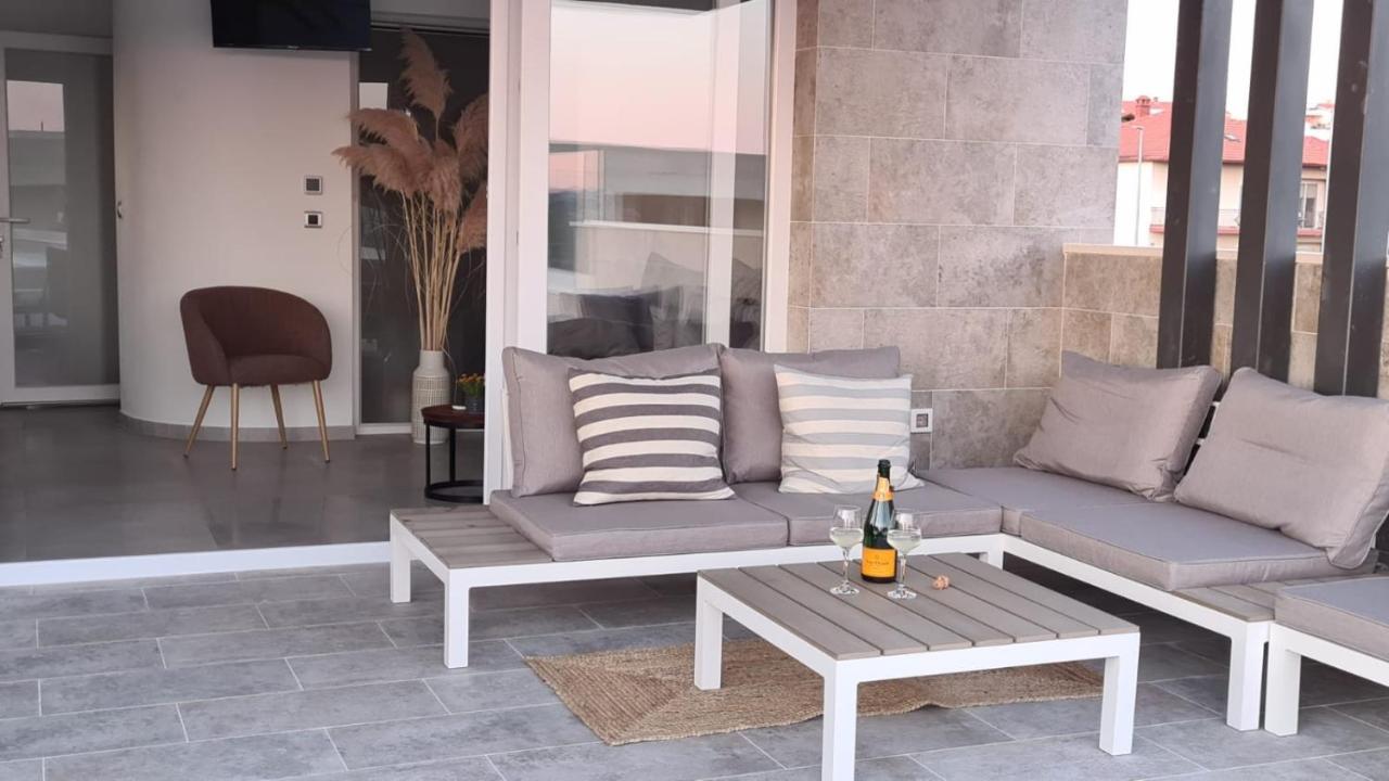 זאדאר Villa Queen מראה חיצוני תמונה